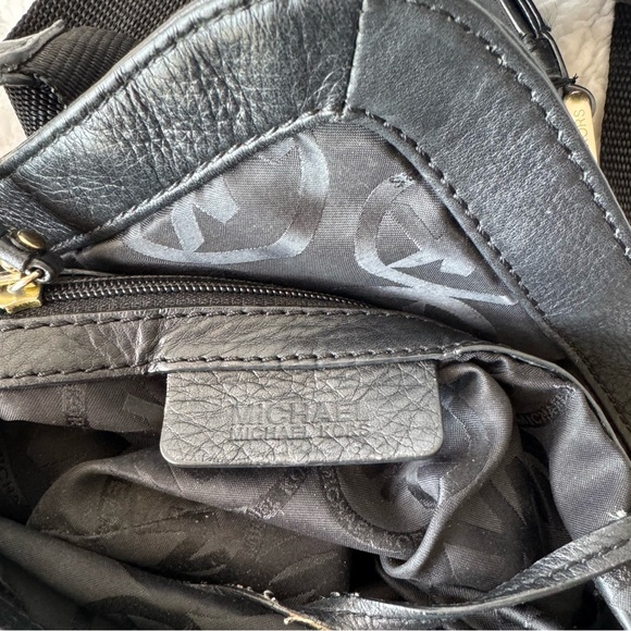 Michael Kors Y2K Black Pebble Leather Slouch Messenger Crossbody Handbag - Picture 6 of 8